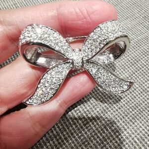 Preloved Swarovski Bow Brooch